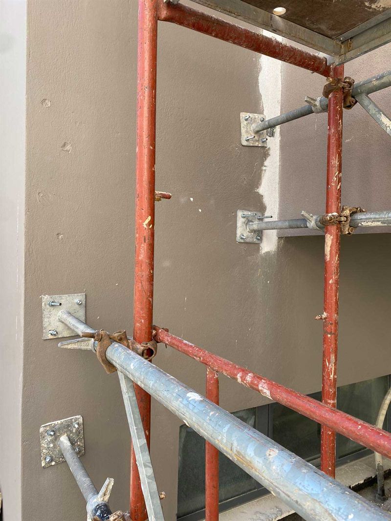 Custom-engineered scaffolding structure