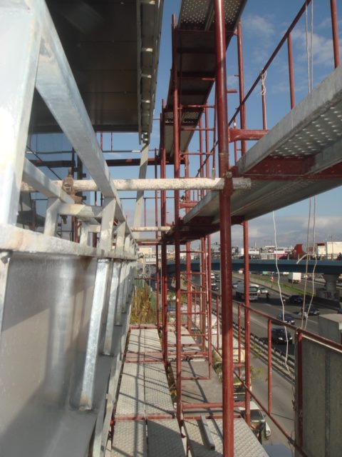 Custom-engineered scaffolding structure