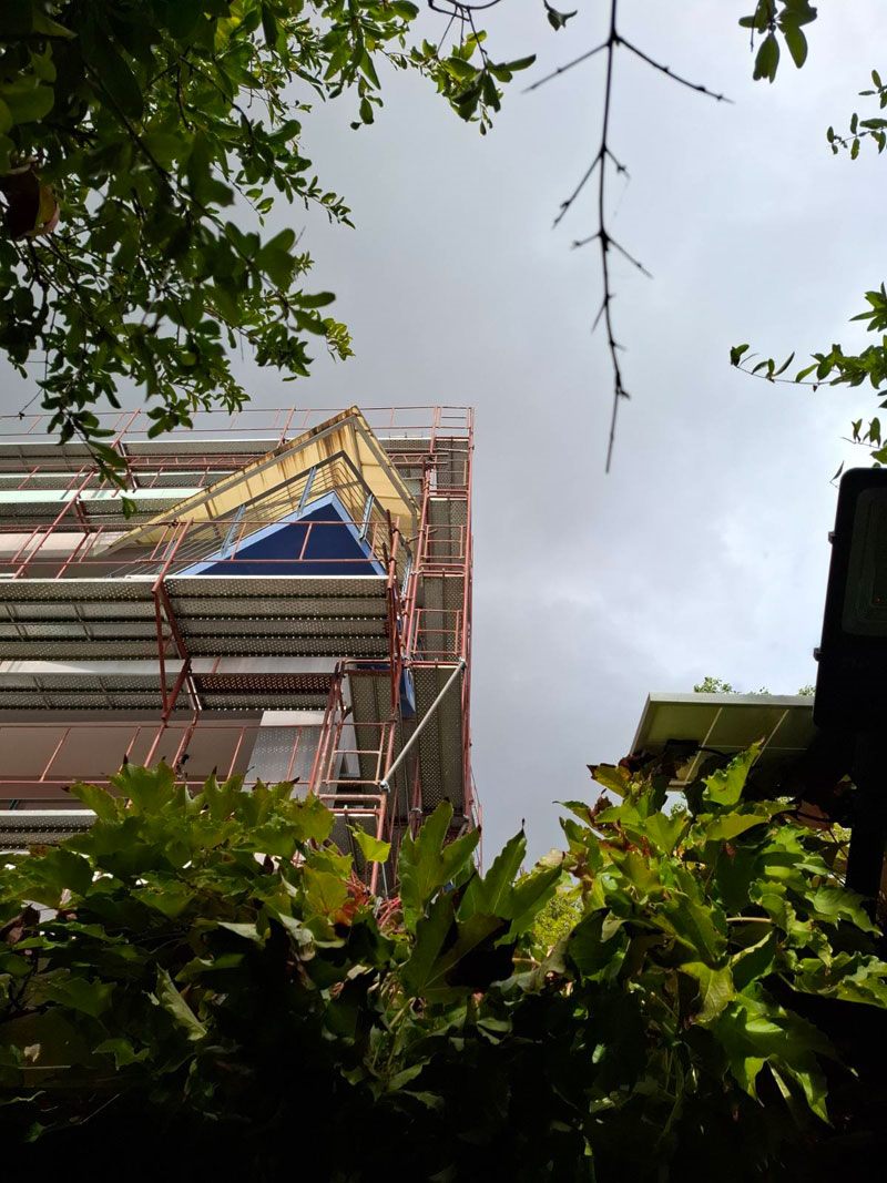 Suspended scaffolding
