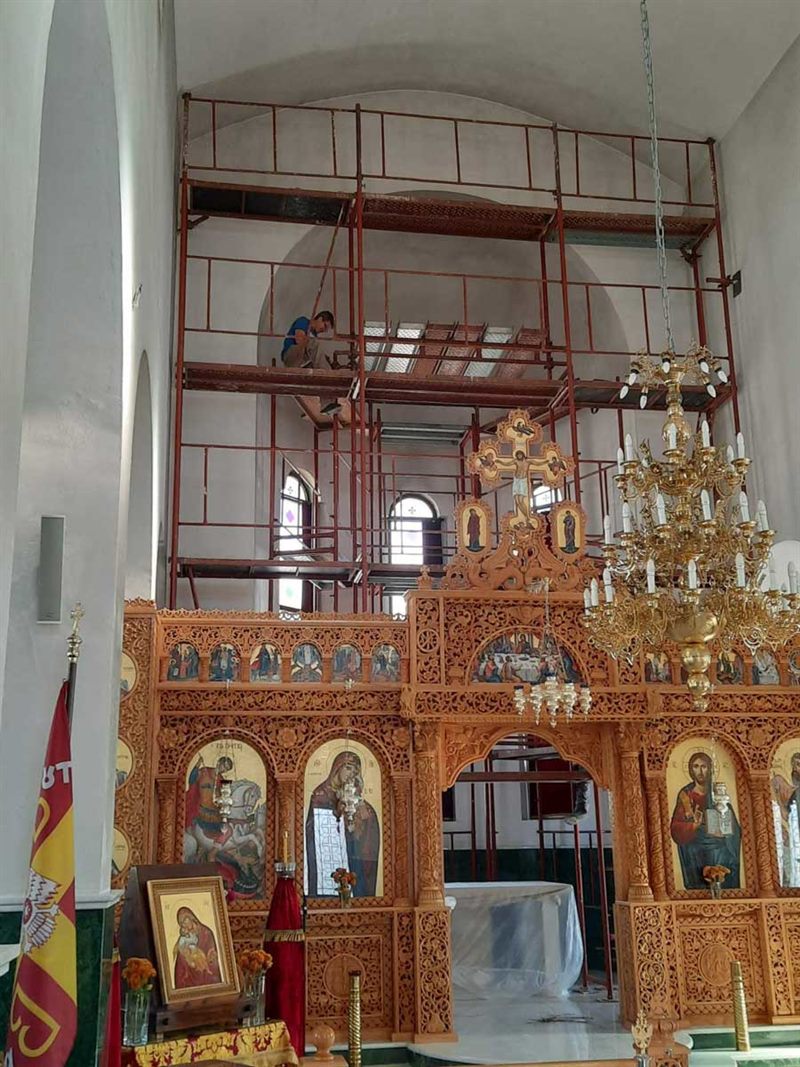 Scaffolding for icon painting in a church