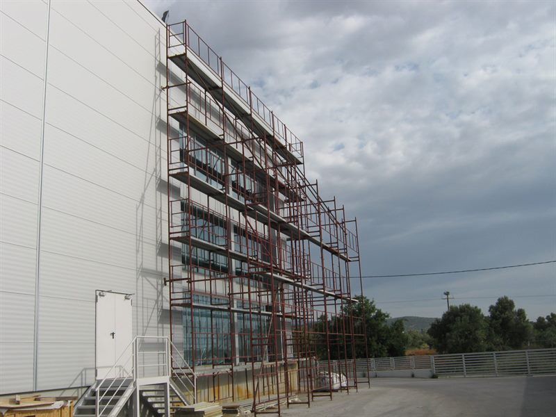 Facade scaffolding on an apartment building