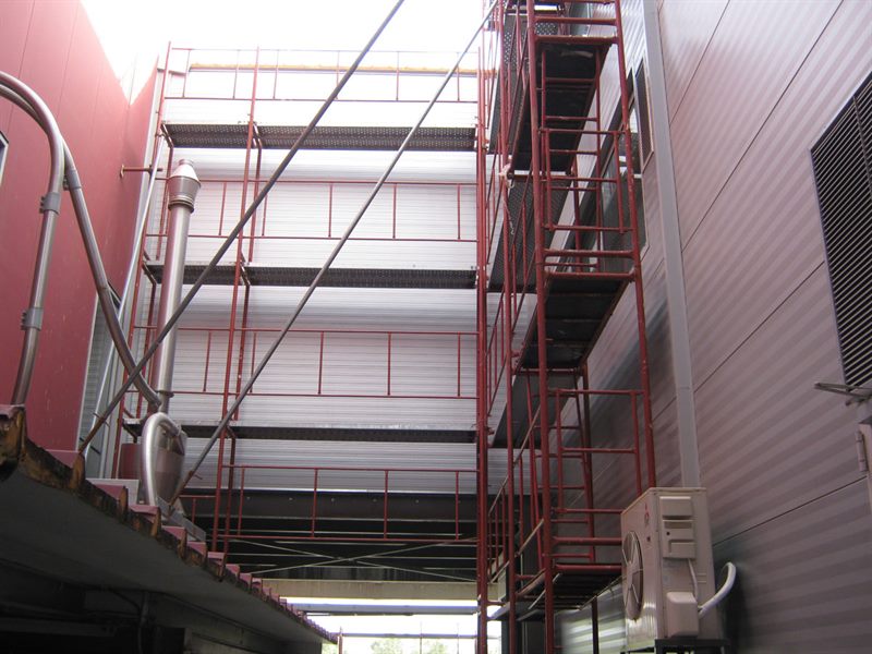 Facade scaffolding on an apartment building