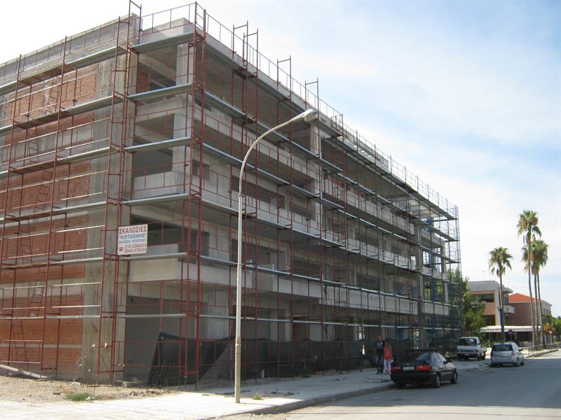 Facade scaffolding on an apartment building