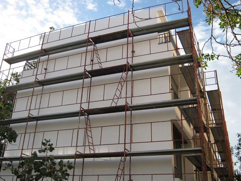 Facade scaffolding on an apartment building