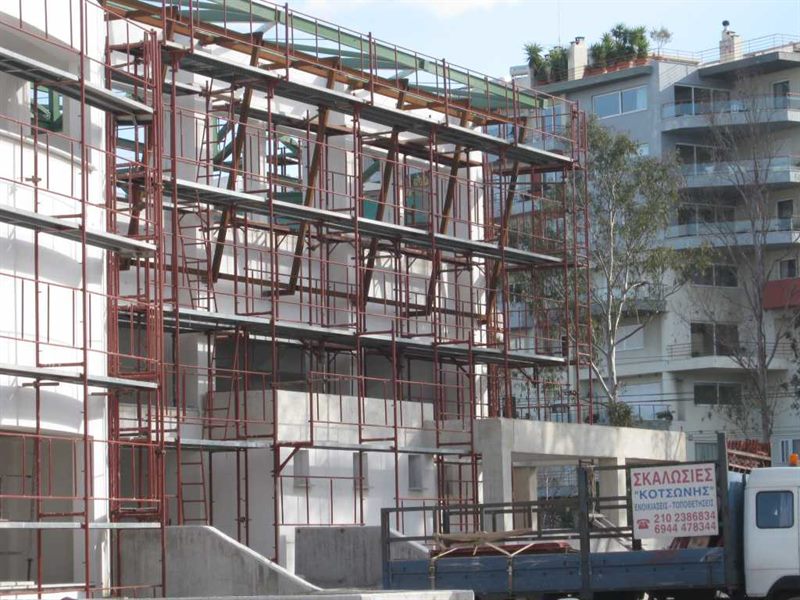 Facade scaffolding on an apartment building