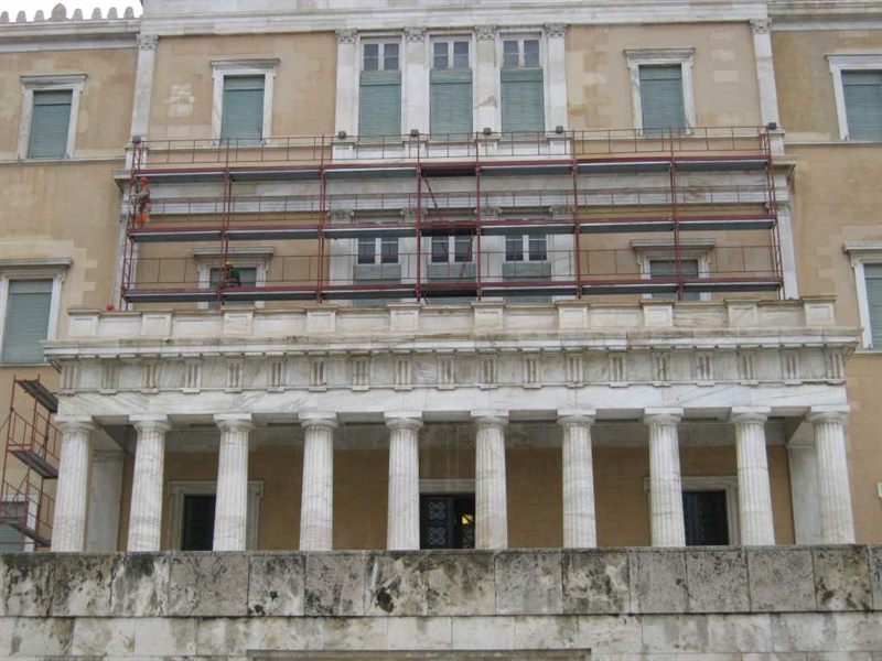 Σκαλωσιά στη Βουλή των Ελλήνων στο Σύνταγμα