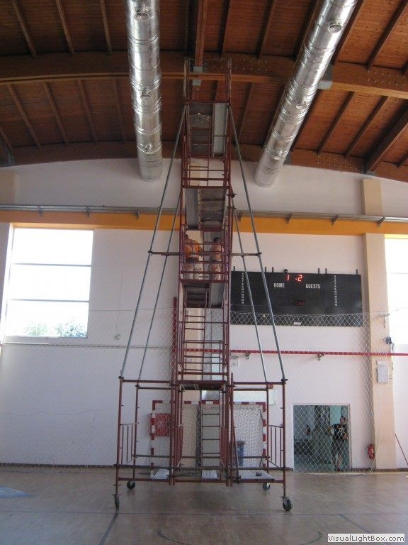 Mobile scaffold tower on wheels