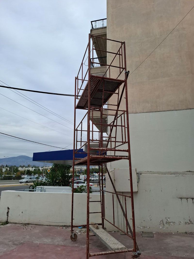 Τροχήλατη σκαλωσιά